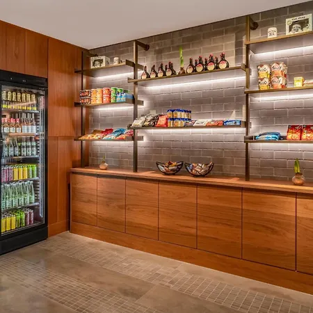 Marriott West 4*