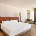 ホテル Marriott West