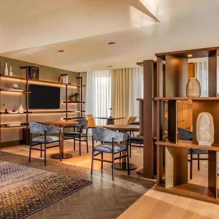 Szálloda Marriott West