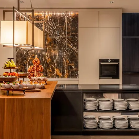 Otel Marriott West 4*