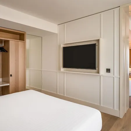 Hotel Marriott West 5*