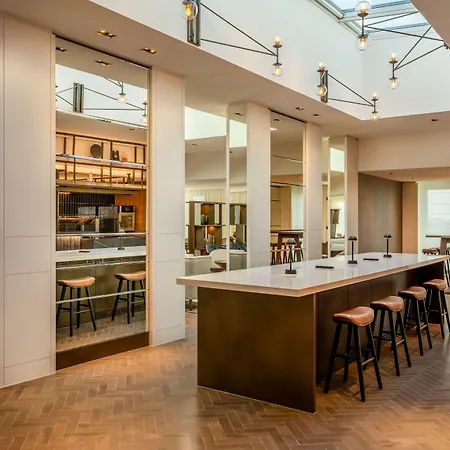 Szálloda Marriott West