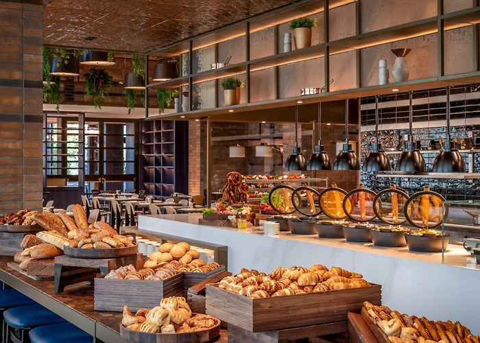 Ξενοδοχείο Marriott West