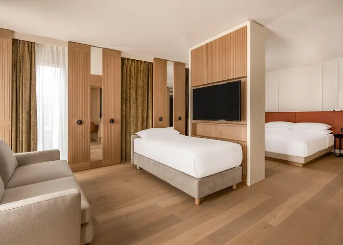 Marriott West 4*