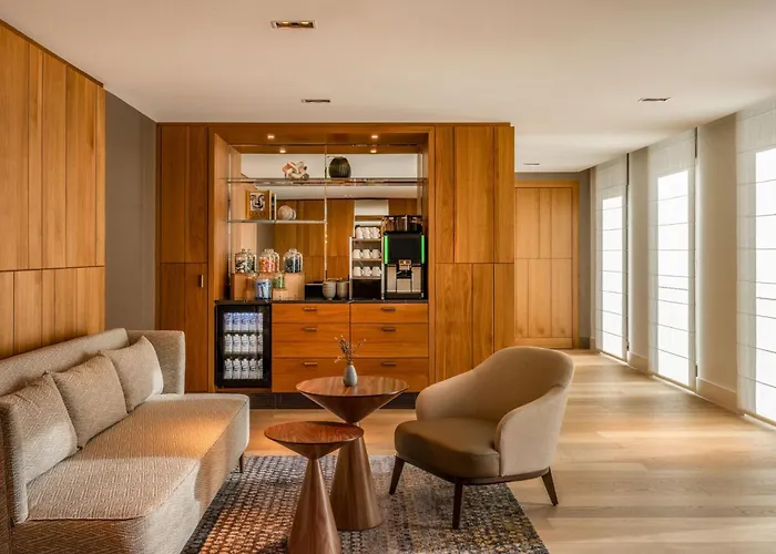 Marriott West מלון