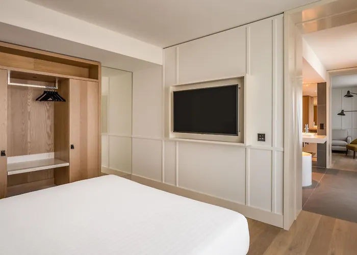 מלון Marriott West 4*