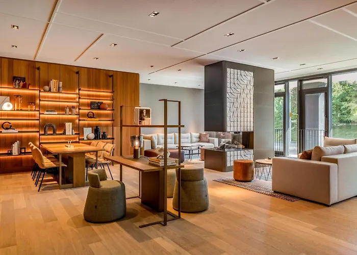 מלון Marriott West