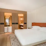 Marriott West 4*