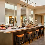 Marriott West