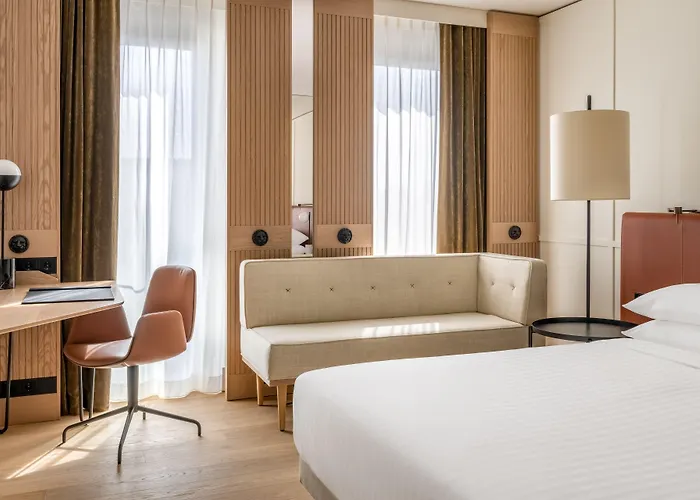 Marriott West Hotel 4*